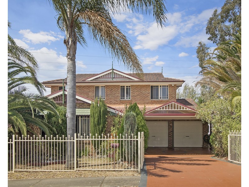 1 Carina Ave, Hinchinbrook NSW 2168