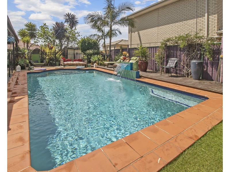 1 Carina Ave, Hinchinbrook NSW 2168