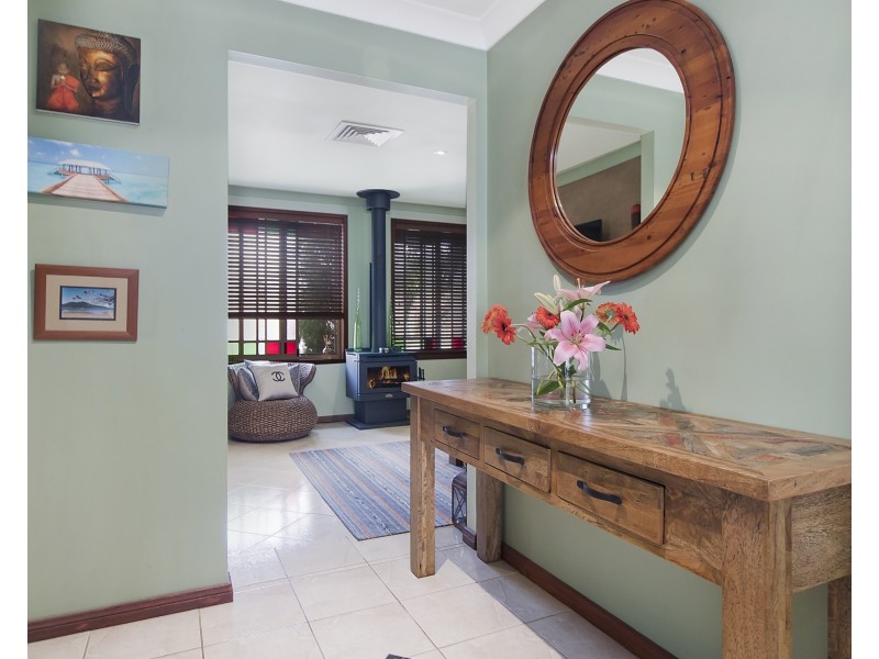 1 Carina Ave, Hinchinbrook NSW 2168