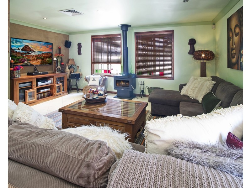 1 Carina Ave, Hinchinbrook NSW 2168