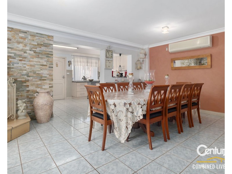 30 Twenty Second Ave, West Hoxton NSW 2171