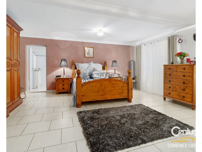 30 Twenty Second Ave, West Hoxton NSW 2171