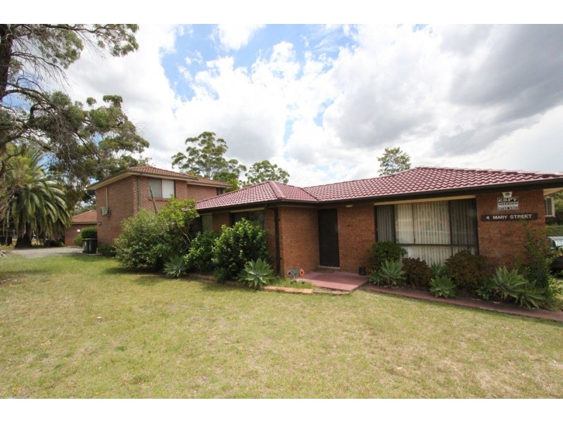 1/4 Mary Street, Macquarie Fields NSW 2564