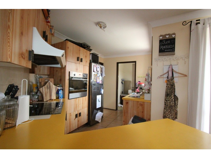 1/4 Mary Street, Macquarie Fields NSW 2564