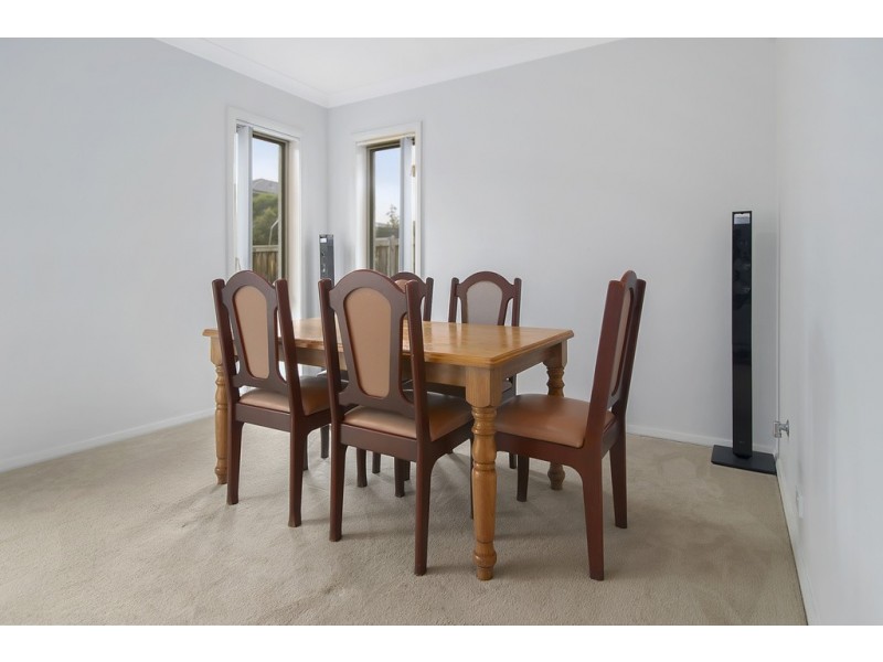 6 Brothers Lane, Glenfield NSW 2167