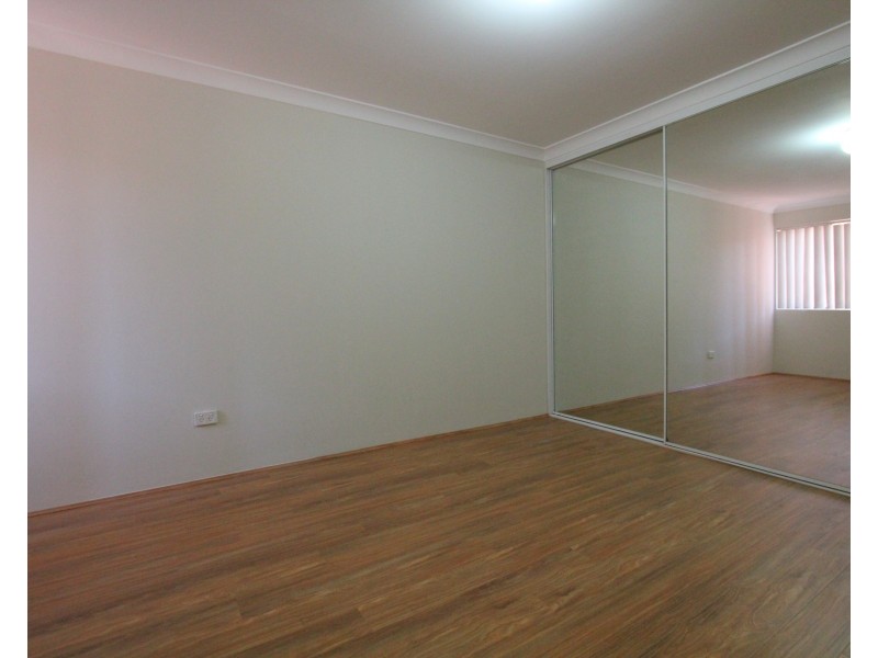 3/33 Bathurst Street, Liverpool NSW 2170