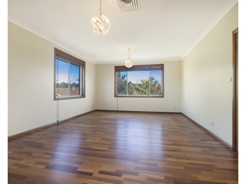 10 Randwick Close, Casula NSW 2170