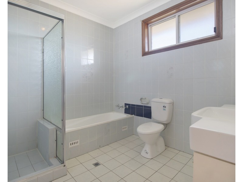 10 Randwick Close, Casula NSW 2170