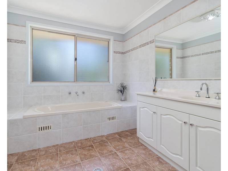 10 Kentia Place, Alfords Point NSW 2234