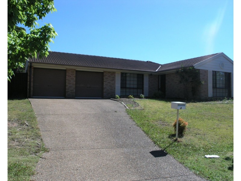 4 Banksia Place, Wattle Grove NSW 2173