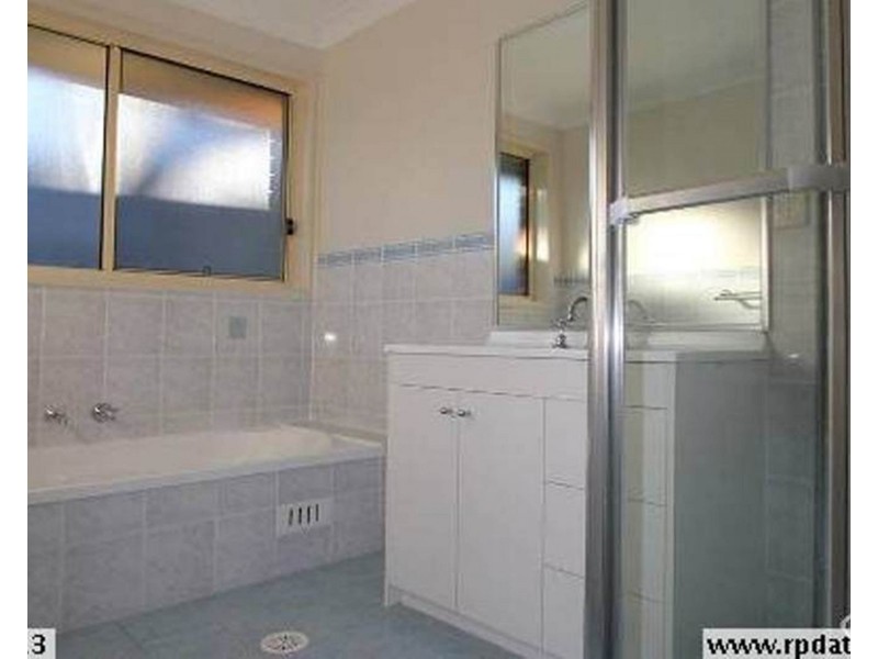 30 Walcliffe Court, Wattle Grove NSW 2173