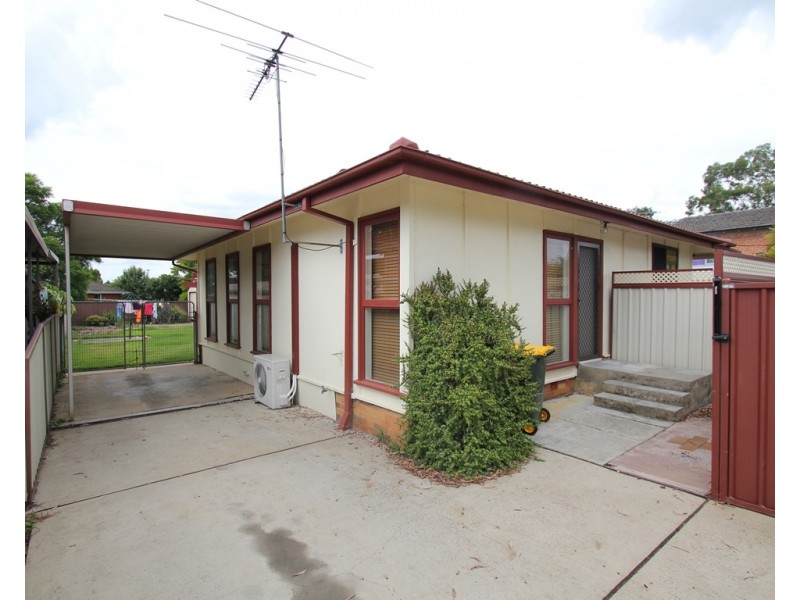 108 Angle Road, Leumeah NSW 2560