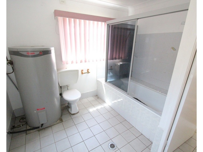 108a Angle Road, Leumeah NSW 2560