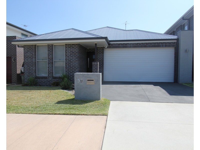 39 Conlon Avenue, Moorebank NSW 2170