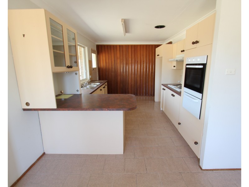 16 Wynyard Avenue, Rossmore NSW 2557