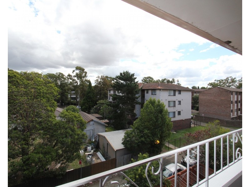 12/3 Hart Street, Warwick Farm NSW 2170