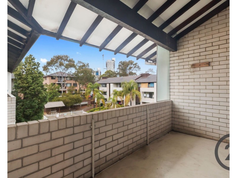 32/79 Memorial Ave, Liverpool NSW 2170
