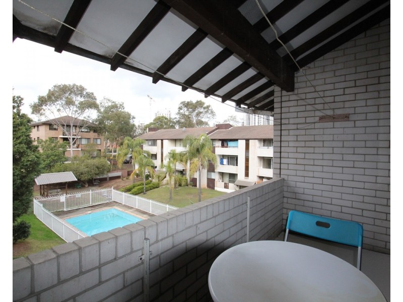 32/79 Memorial Ave, Liverpool NSW 2170