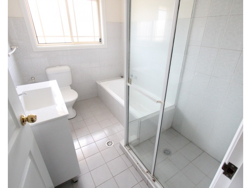 3B Eva Avenue, Hinchinbrook NSW 2168