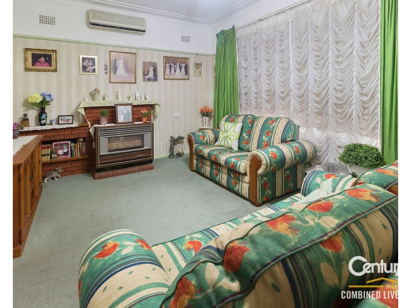 9 Amalfi Street, Lurnea NSW 2170