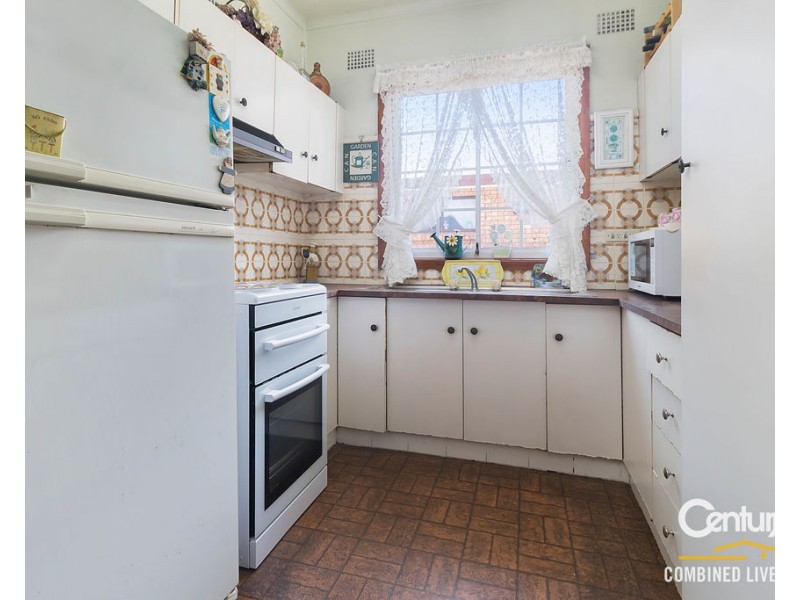 9 Amalfi Street, Lurnea NSW 2170