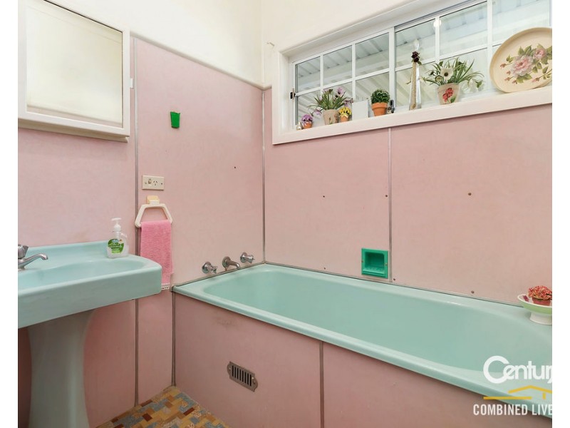 9 Amalfi Street, Lurnea NSW 2170