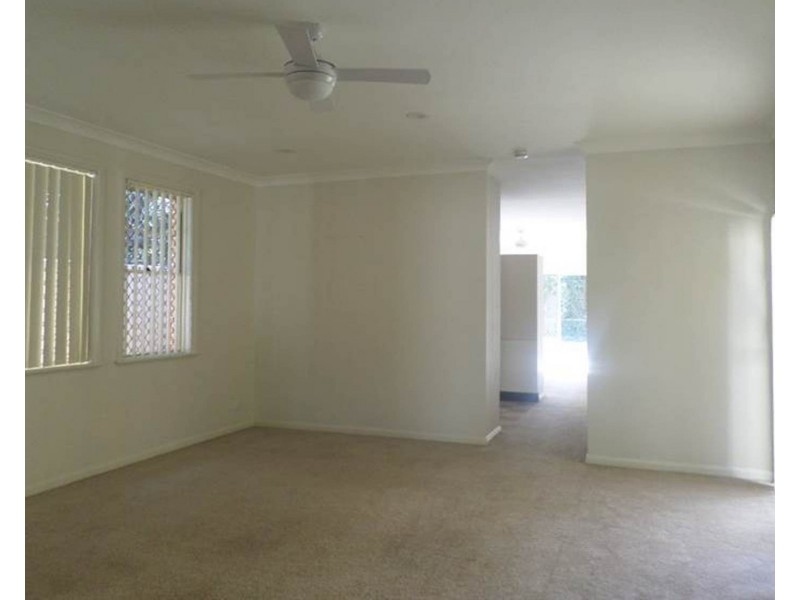 3  Linifolia Mews, Wattle Grove NSW 2173
