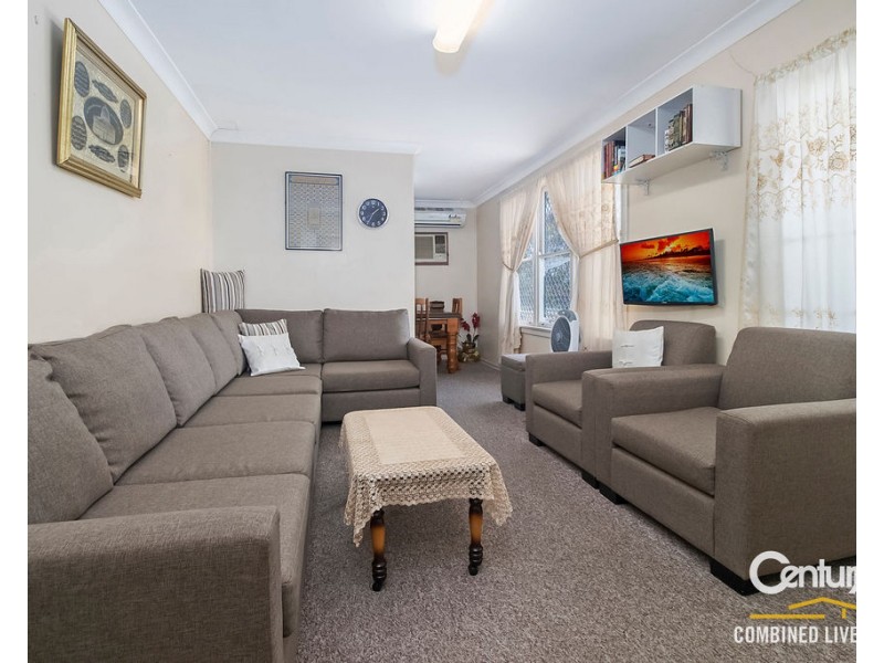 4 Karoola Street, Busby NSW 2168