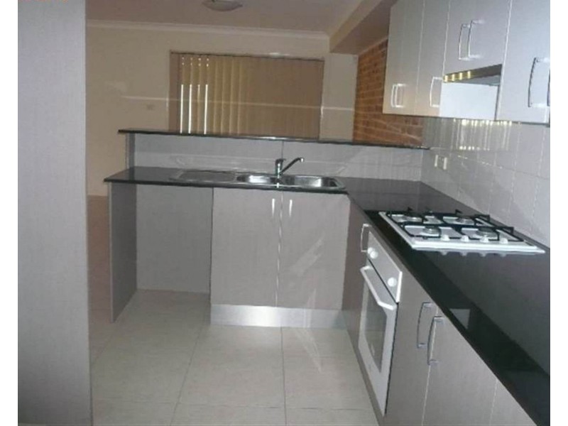 4/176 Cedar Road, Casula NSW 2170