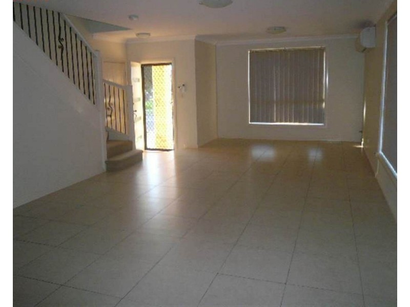 4/176 Cedar Road, Casula NSW 2170