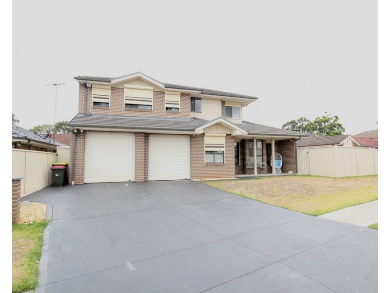 13 Chauvel Avenue, Wattle Grove NSW 2173