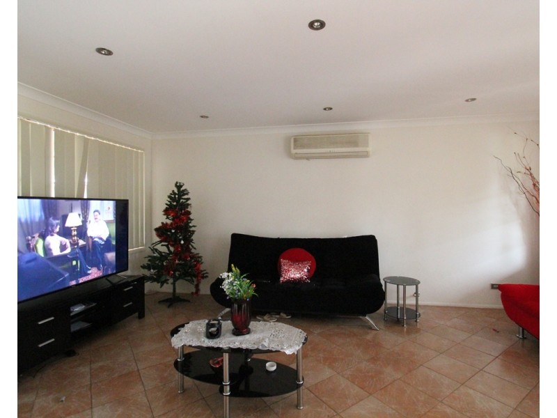 43 Marulan Way, Prestons NSW 2170