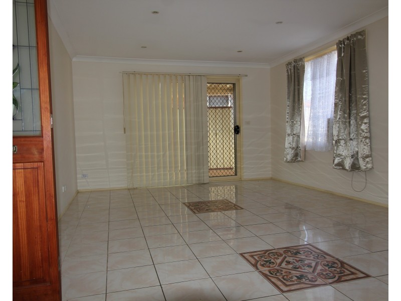 10 Chienti Place, Prestons NSW 2170