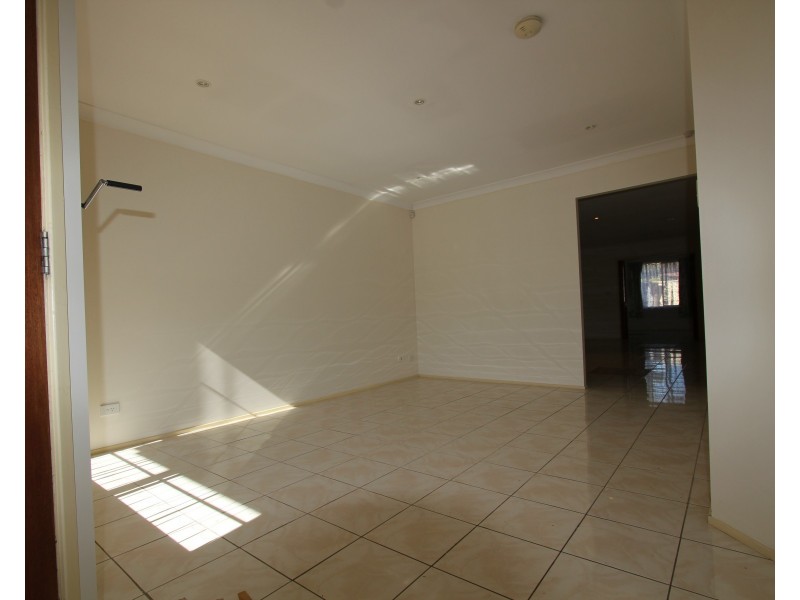 10 Chienti Place, Prestons NSW 2170