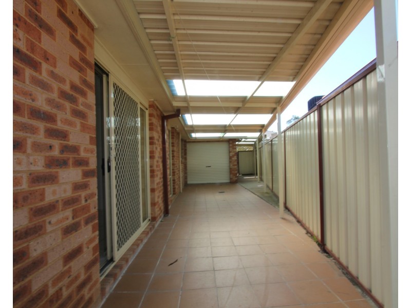 10 Chienti Place, Prestons NSW 2170