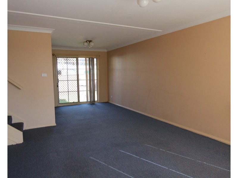 4/24 Gunsynd Avenue, Casula NSW 2170