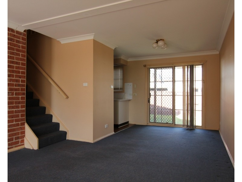 4/24 Gunsynd Avenue, Casula NSW 2170