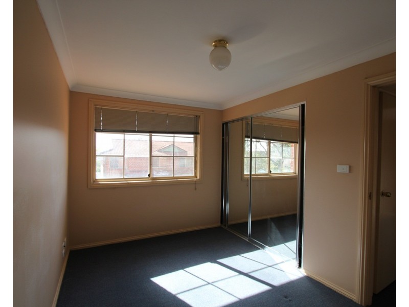 4/24 Gunsynd Avenue, Casula NSW 2170