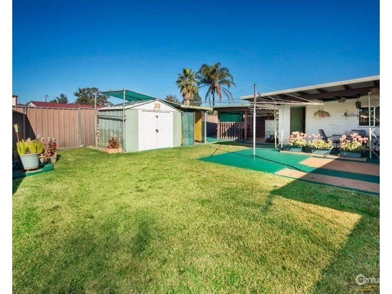 4 Charter Street, Sadleir NSW 2168
