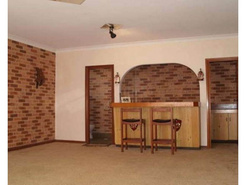 6 Buckland Road, Casula NSW 2170