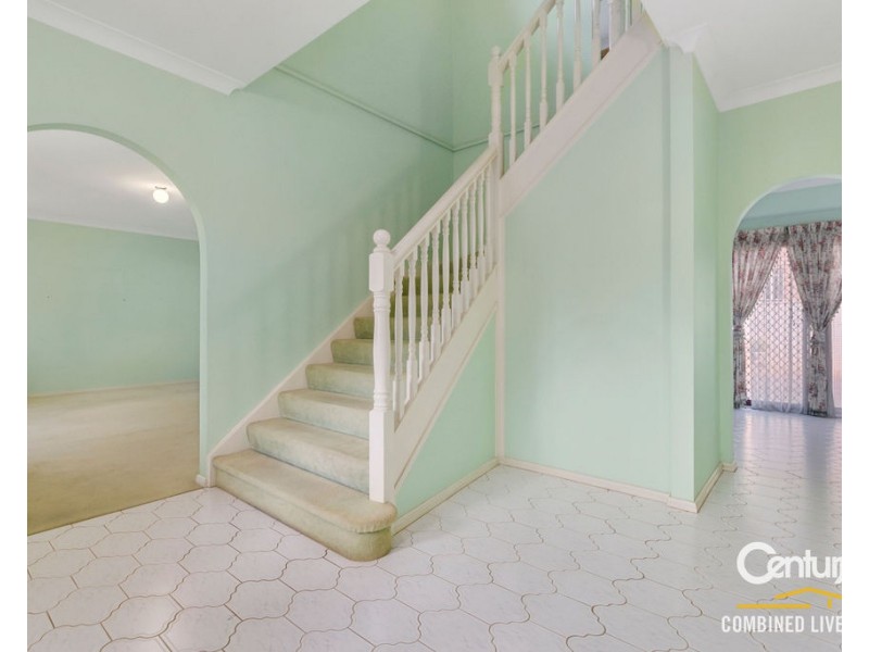 6 Sanctuary Place, Chipping Norton NSW 2170