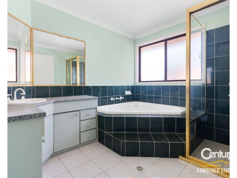 6 Sanctuary Place, Chipping Norton NSW 2170