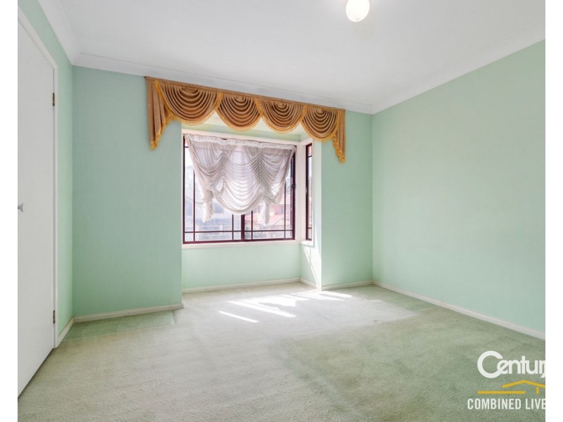 6 Sanctuary Place, Chipping Norton NSW 2170