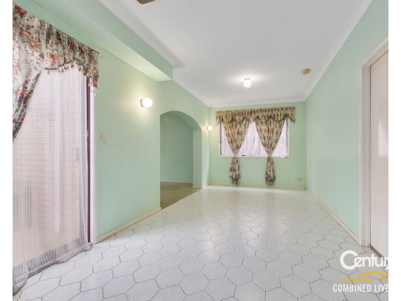 6 Sanctuary Place, Chipping Norton NSW 2170