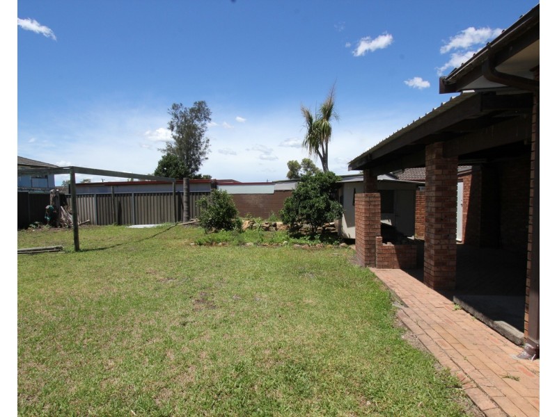 9 Appleton Avenue, Lurnea NSW 2170