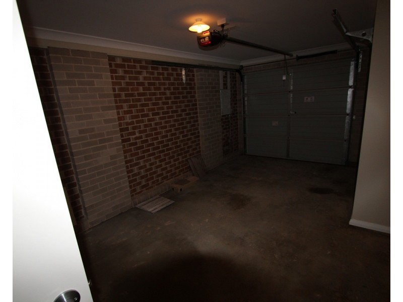 7 Glider Avenue, Middleton Grange NSW 2171