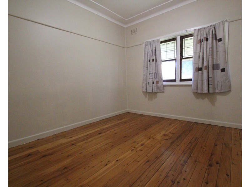 2 Marsh Parade, Casula NSW 2170