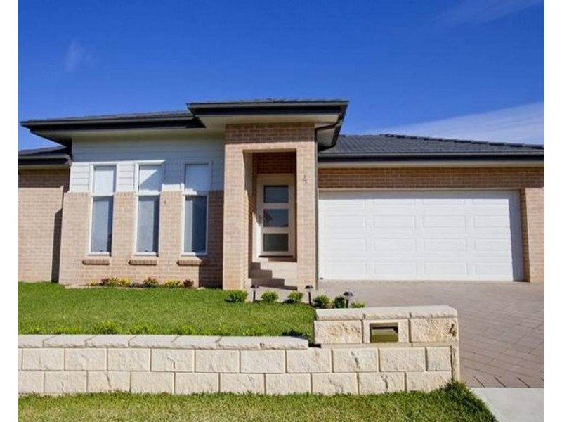 4 Graziers Way, Carnes Hill NSW 2171