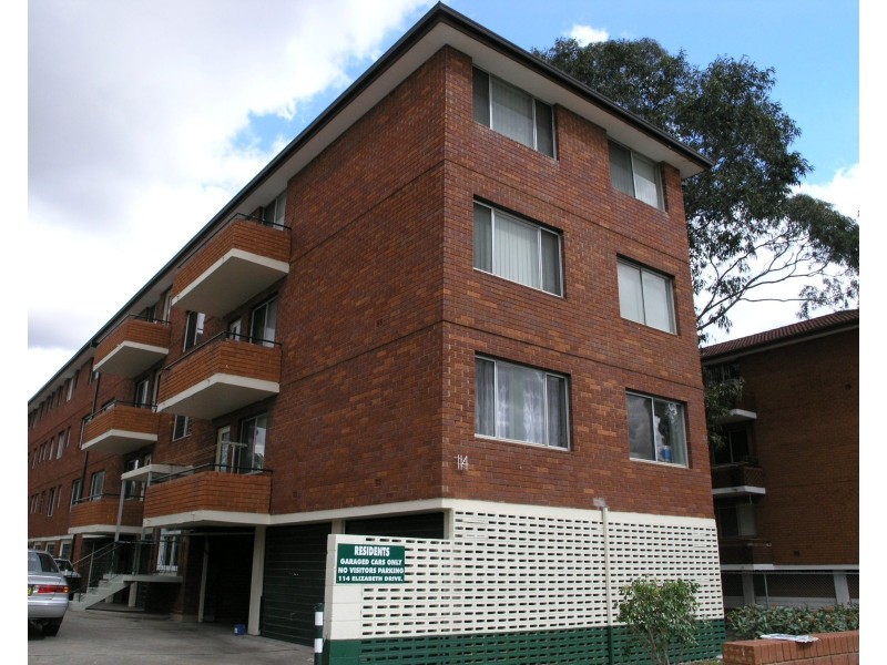 5/114 Elizabeth Drive, Liverpool NSW 2170