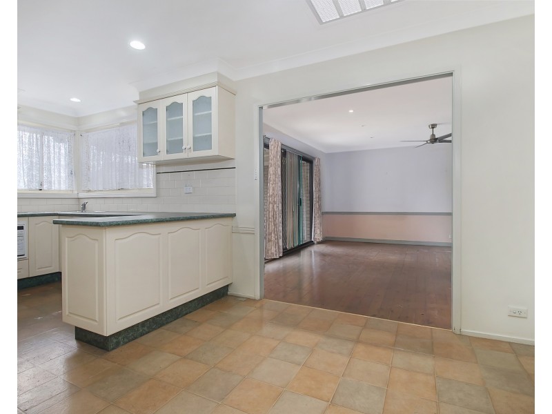 22 Congressional Drive, Casula NSW 2170